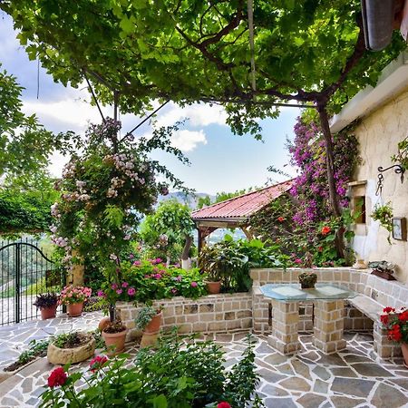 Villa Kapasa Mathés Dış mekan fotoğraf